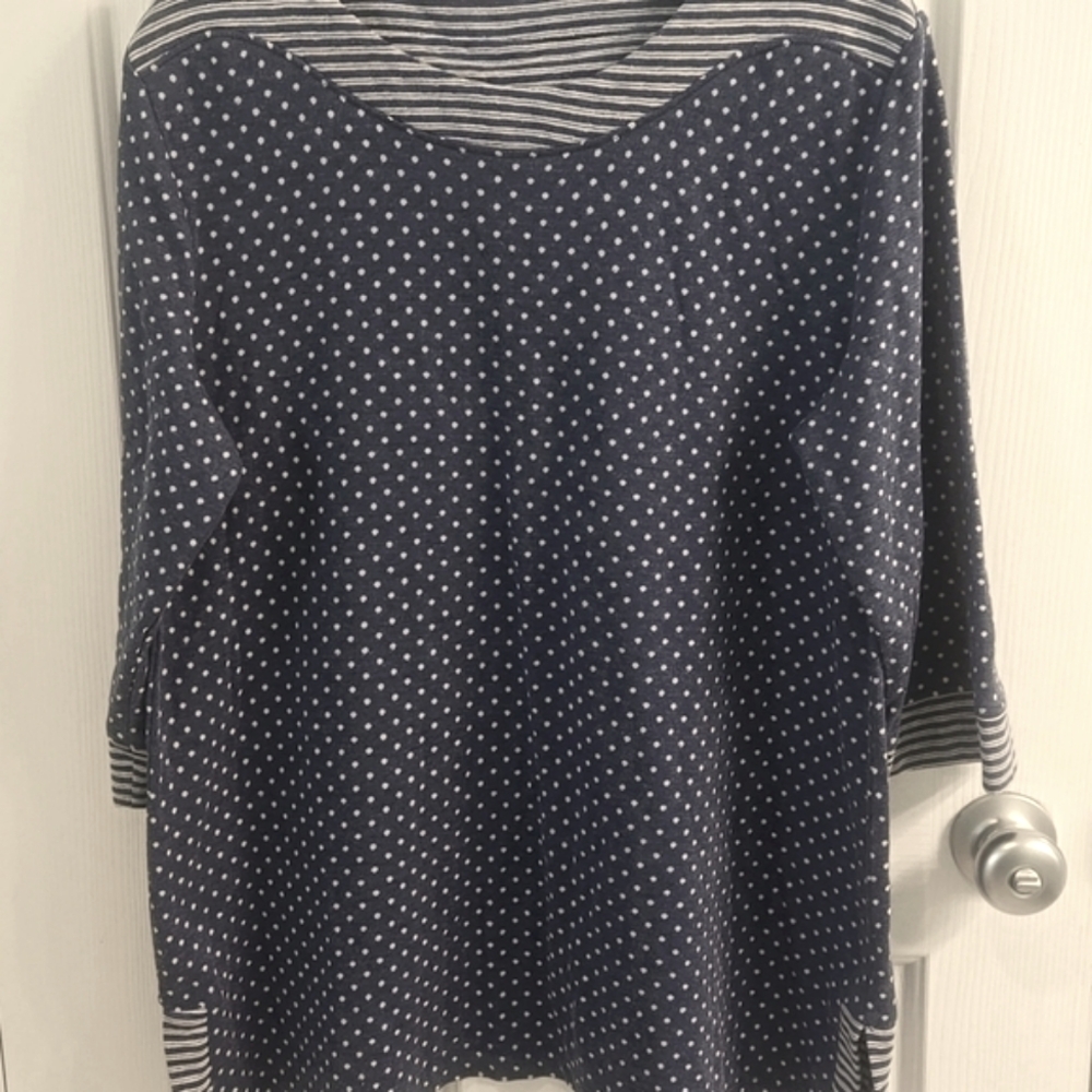 Southern Lady Blue & White Top, size Large